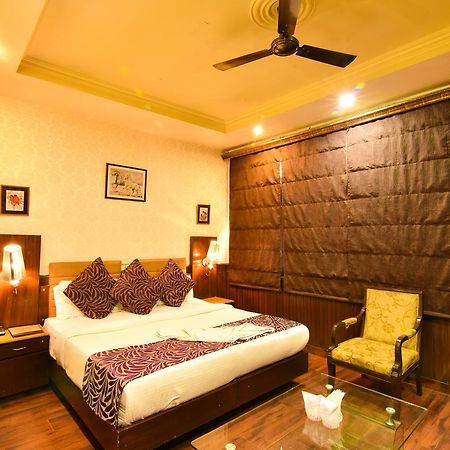 Bed and Breakfast Casa Royal Nueva Delhi Exterior foto